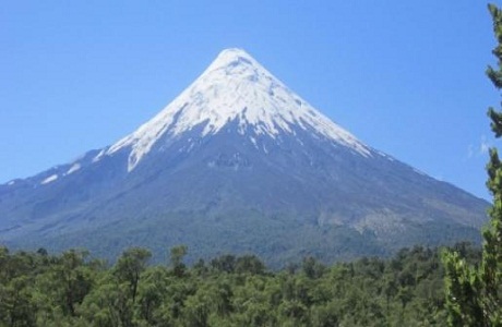 Prohíben el ascenso al volcán Osorno por seguridad